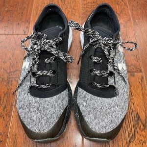 Under Armour Charged Bandit Trail Running Shoes - Size 6.5 - Like New